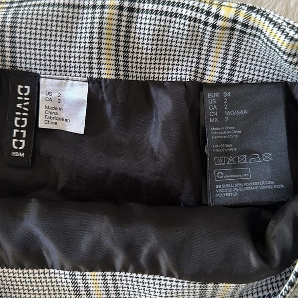 H&M Divided Women’s Mini Plaid Yellow Black‎ Preppy Skirt Size 2 - Picture 4 of 6